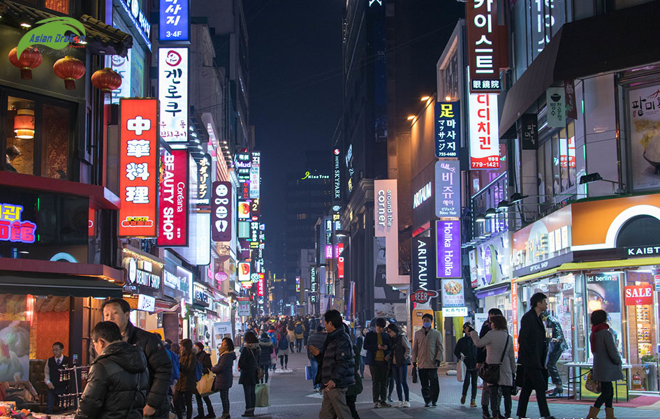 Mua sắm tại khu phố Myeongdong